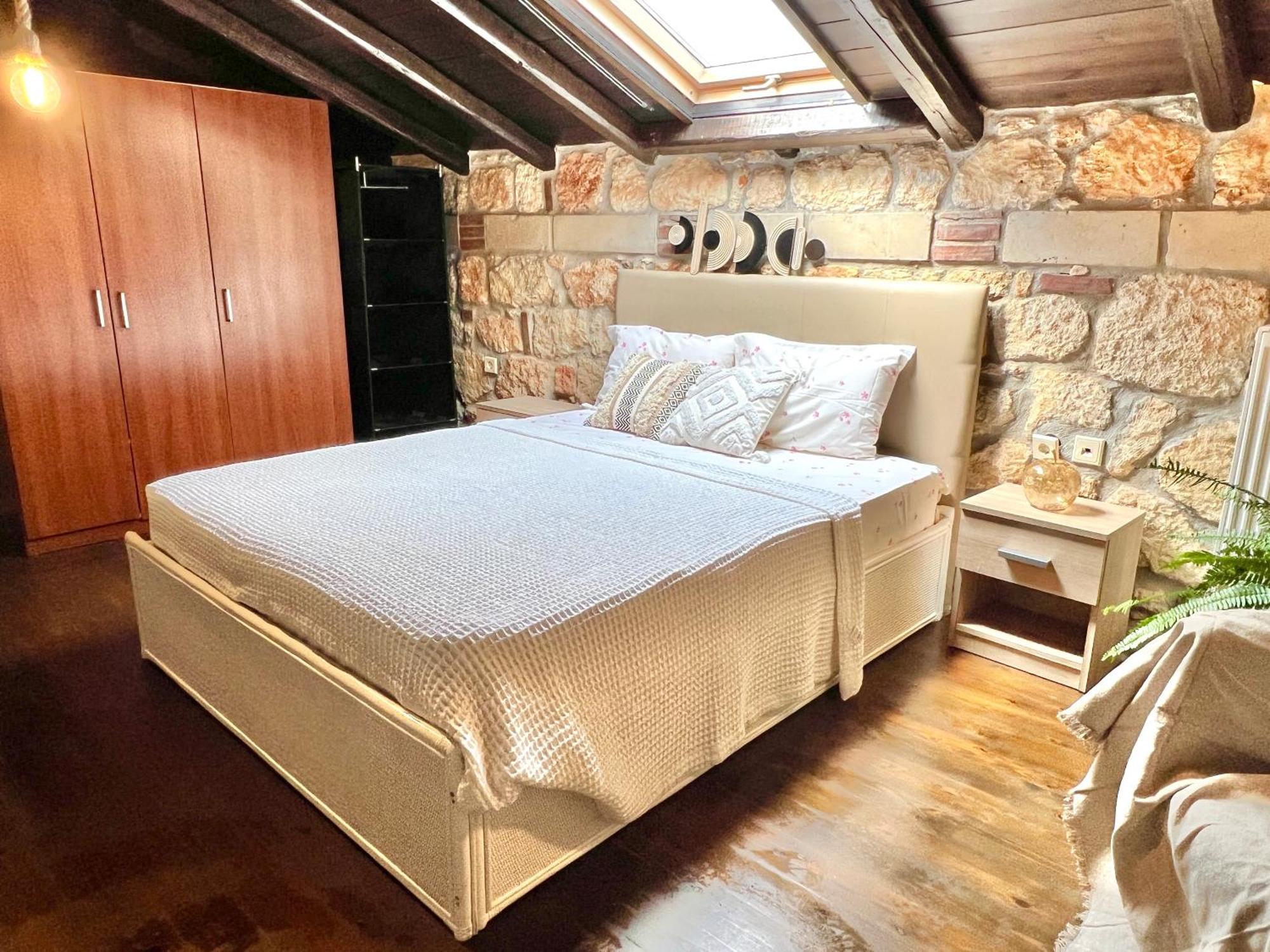 Hostal Boutique Stone House Psakoudia Exterior foto